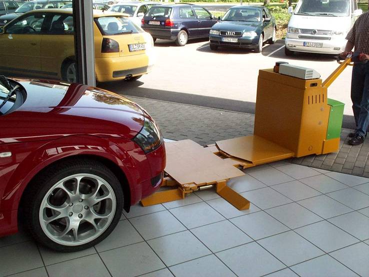Přeprava osobn&iacute;ch automobilů